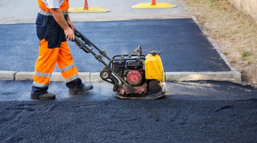 Professional gutter cleaning in Hebron, ND